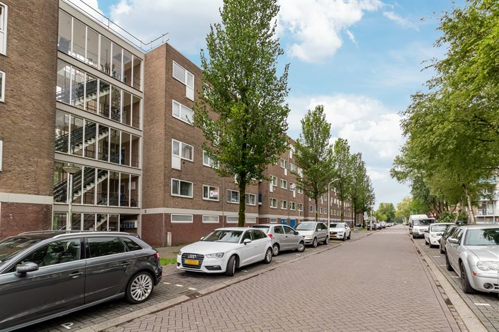 Linnaeusstraat 232 in Zaandam