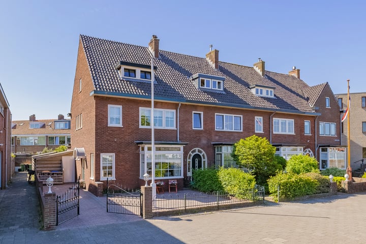 Linnaeusstraat 8 in IJmuiden