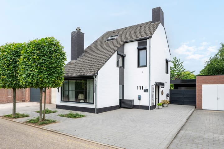 Lintjeshaag 20 in Limbricht