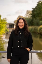 Foto van Lisa Emmen, Commercieel Medewerker bij Ooms Makelaars Capelle aan den IJssel