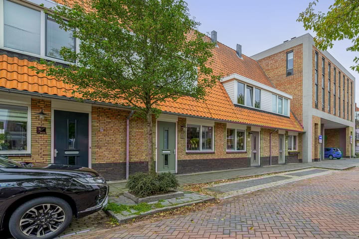 Lisbloemstraat 6 in Lisse