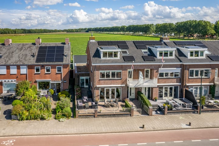 Lisserdijk 30 in Buitenkaag