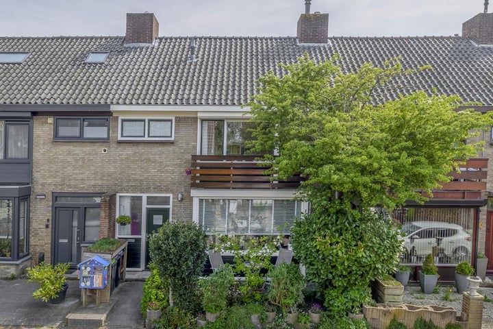 Lisstraat 6 in Spijkenisse