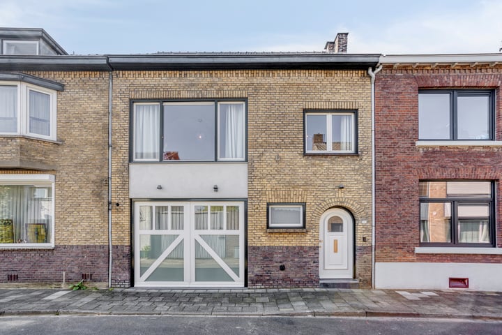 Lochterstraat 25 in Maastricht