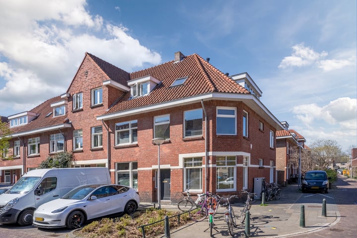 Photo of property Lodewijk Napoleonlaan 32, Eindhoven