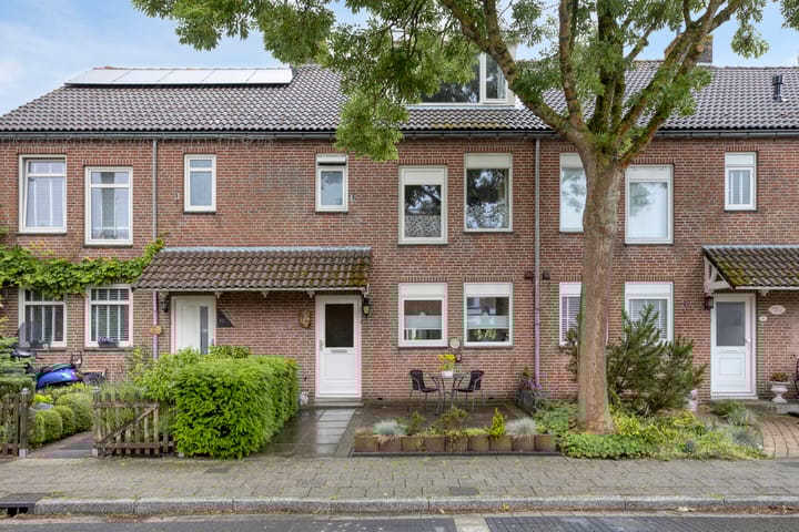 Lodewijk van Deyssellaan 15 in Hillegom