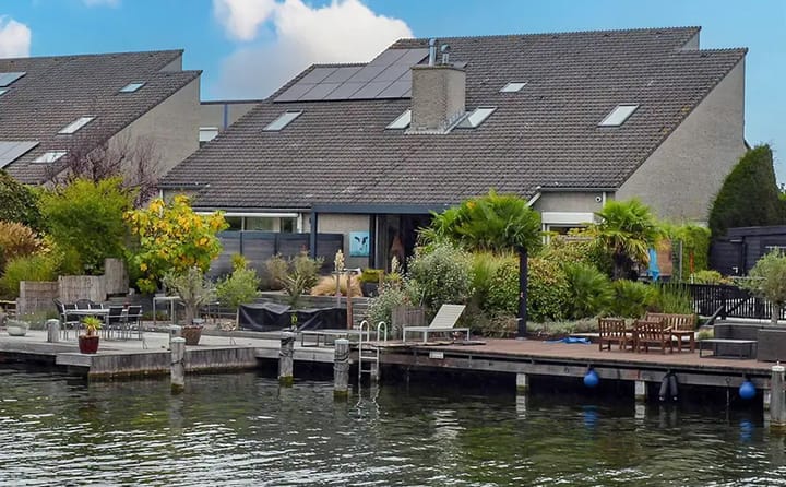 Loefzijde 13 in Almere Foto