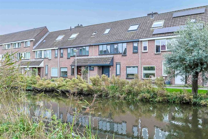 Loevestein 49 in Alphen aan den Rijn