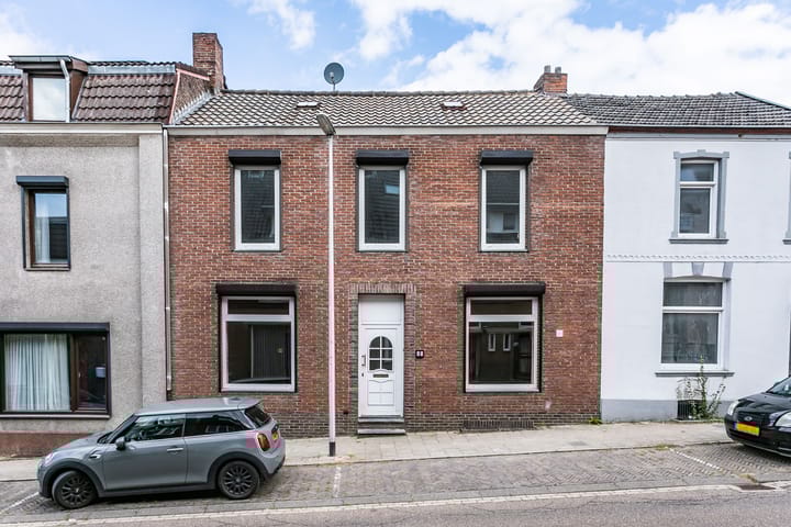 Lokerstraat 15 in Heerlen