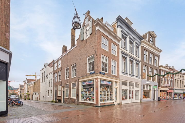 Lombardstraat 1 in Dordrecht