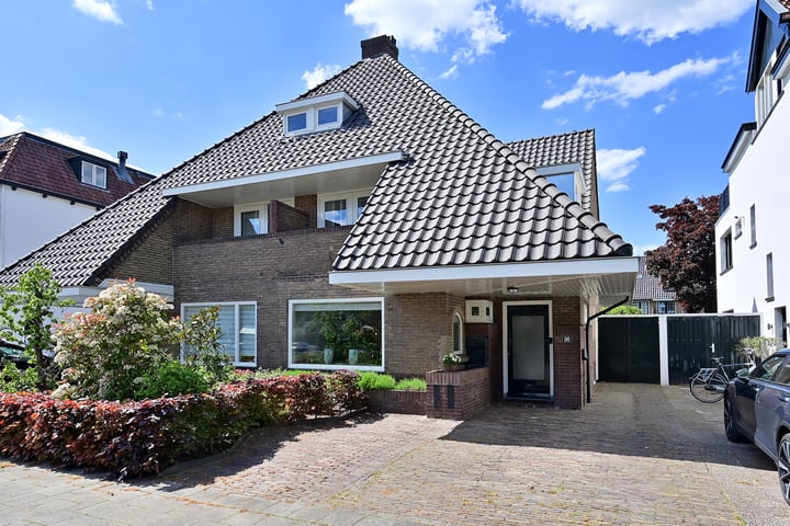 Loosdrechtseweg 96 in Hilversum
