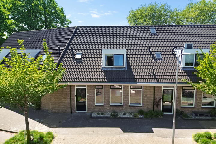 Looxmadwarsstraat 19 in Sneek