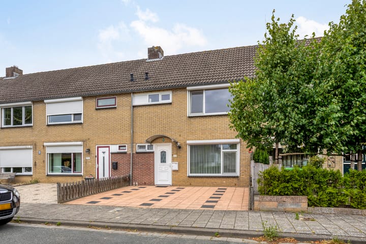 Photo of property Lorentzlaan 98, Terneuzen