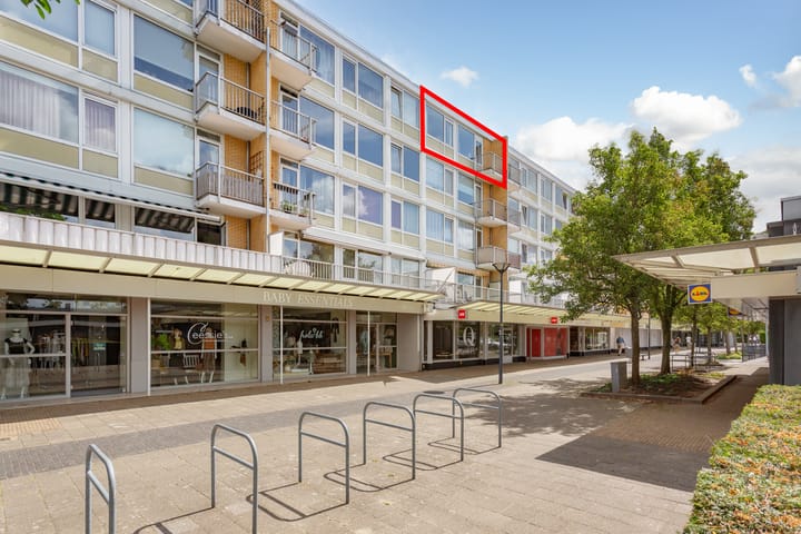 Lorentzplein 16 in Badhoevedorp foto