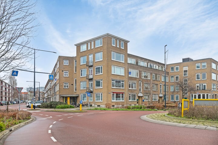 Lorentzplein 30 in Schiedam