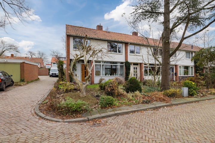 Lorentzstraat 17 in Assen