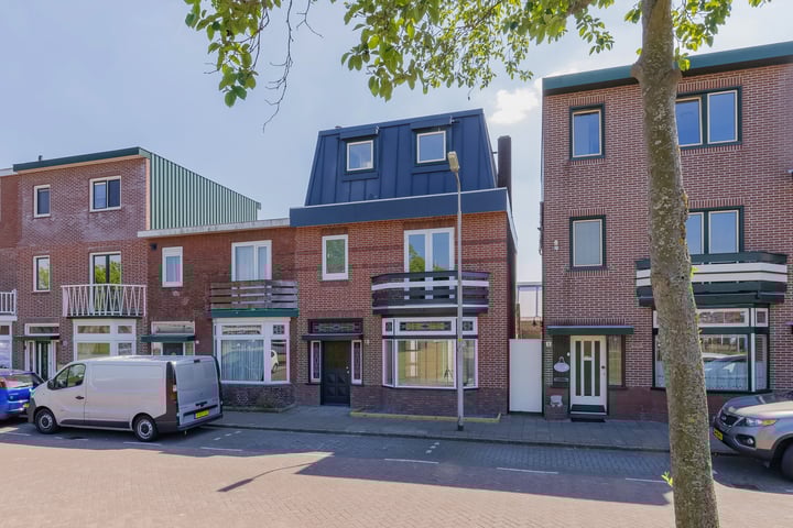 Photo of property Lorentzstraat 18, IJmuiden