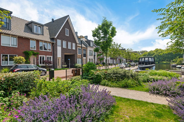 Loshaven 17 in Hillegom