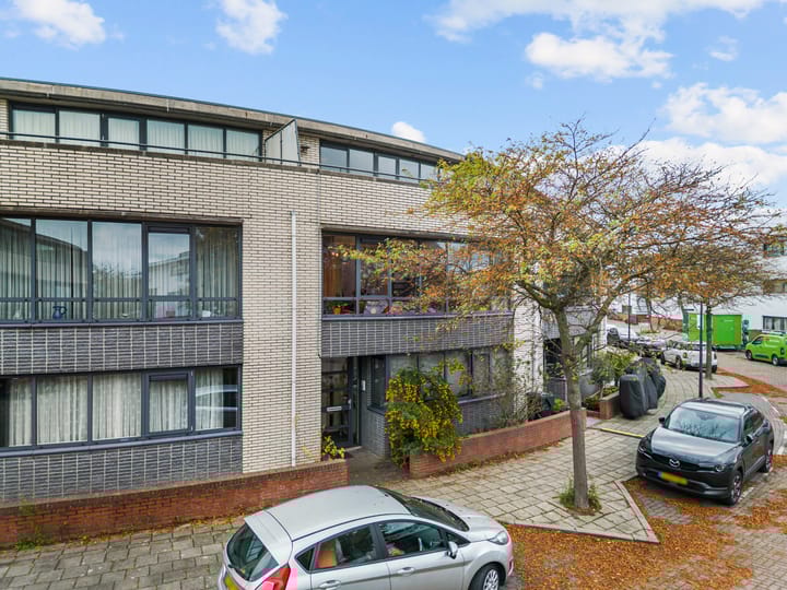 Lotte Beesestraat 18 in Leiden