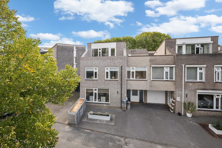 Lotusberg 15 in Roosendaal