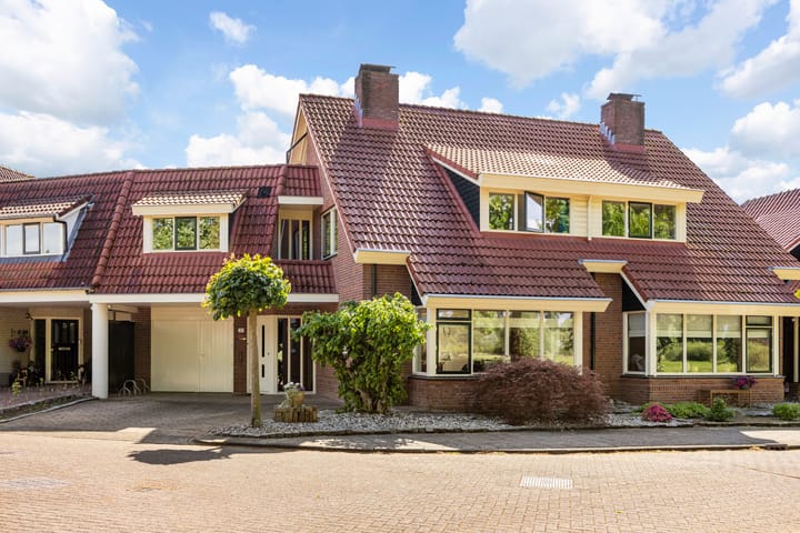 Photo of property Lou Bandystraat 21, Hengelo