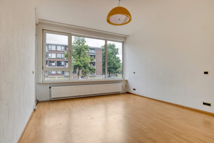 Lou Jansenplein 20-H in Amsterdam foto