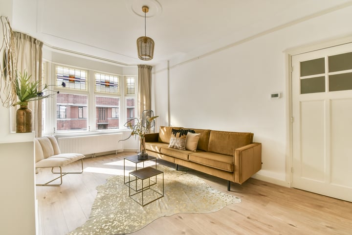 Photo of property Loudonstraat 40, 's-Gravenhage