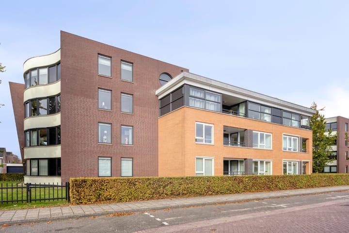 Louis Paul Boonhof 29 in Waalwijk