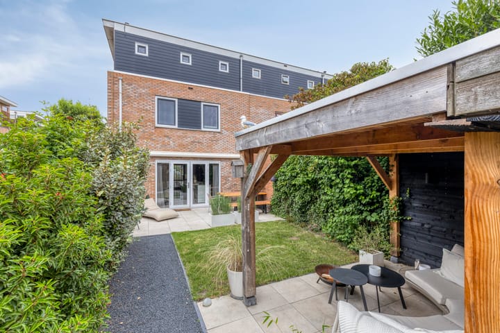 Louis Paul Boonstraat 51 in Almere