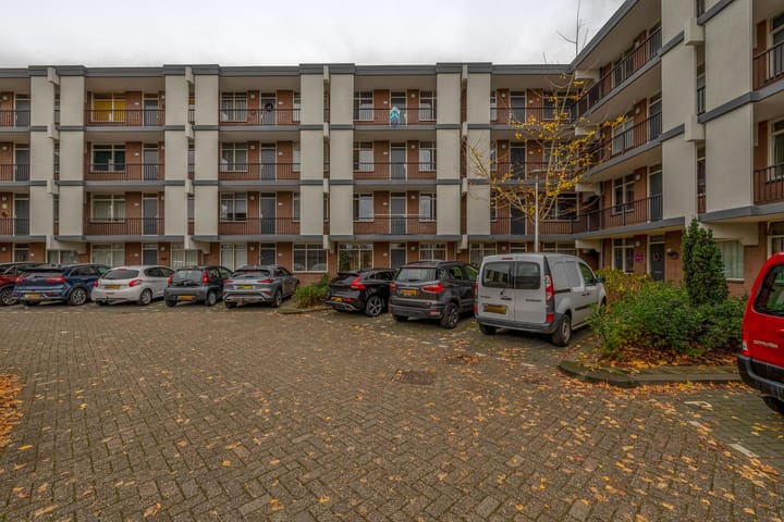 Louvre 132 in Capelle aan den IJssel