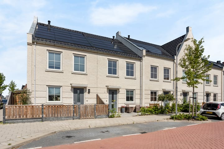 Louvre 4 in Zevenhuizen