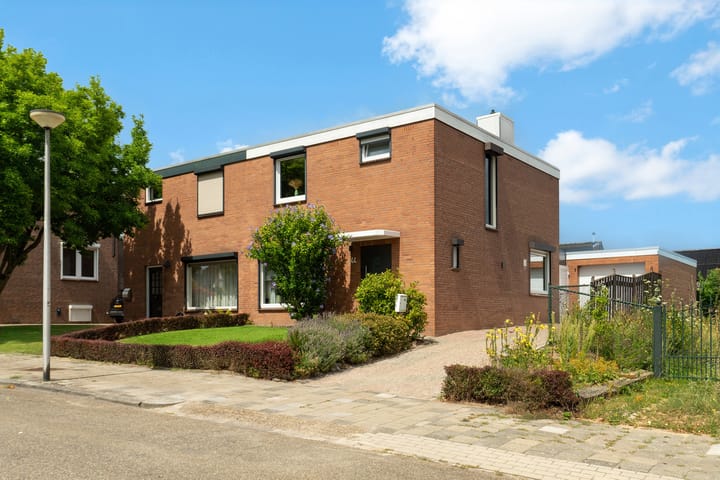 Photo of property Loysonstraat 44, Eygelshoven