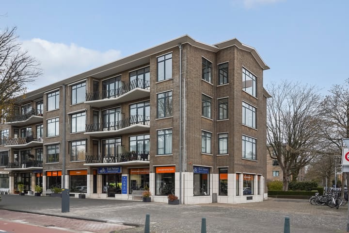 Photo of property Lübeckstraat 37, 's-Gravenhage