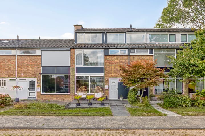Photo of property Lucas van Leijdenpad 9, Spijkenisse