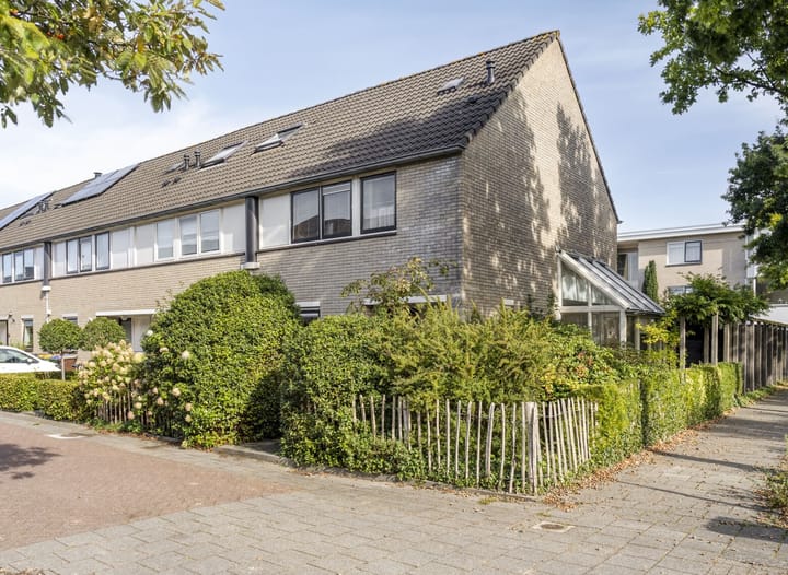 Lucretia van Merkenlaan 67 in Veenendaal