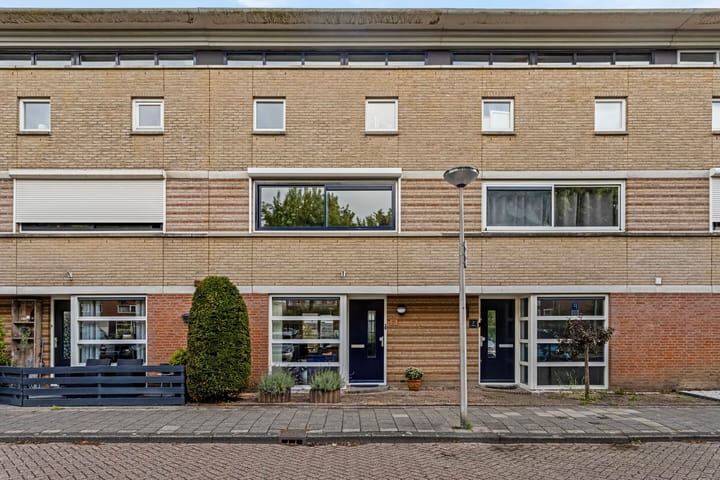 Lucretia van Merkenstraat 29 in Spijkenisse