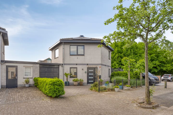 Luitje Broekemastraat 10 in Purmerend foto