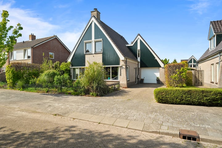 Lupinestraat 20 in Hippolytushoef