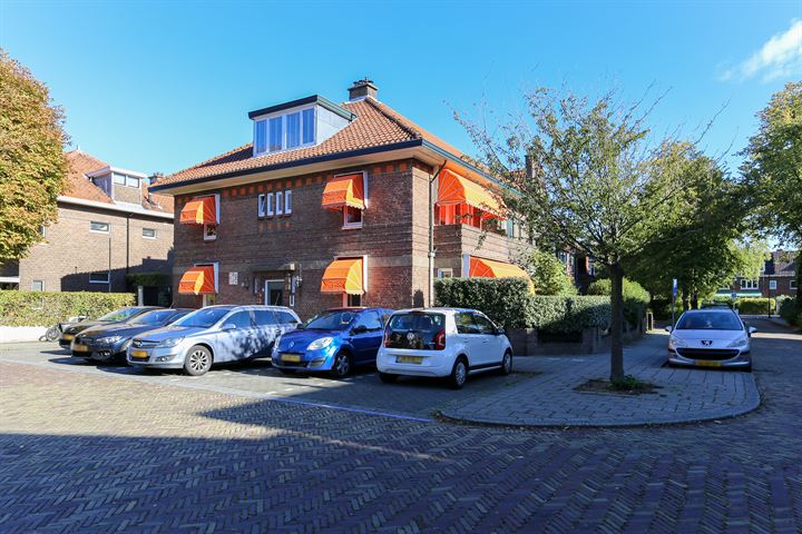 Lusthofstraat 10 in Voorburg