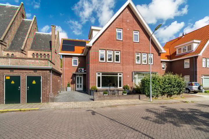Lusthofstraat 18 in Voorburg foto