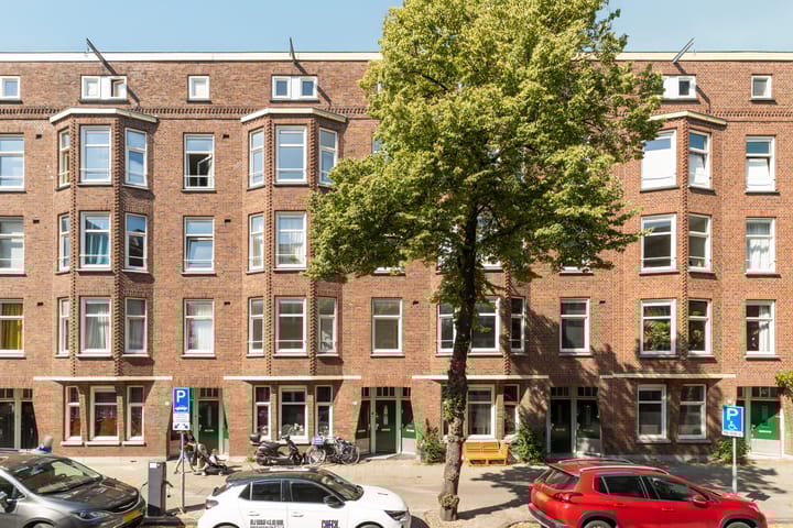 Lutmastraat 67-1 in Amsterdam photo