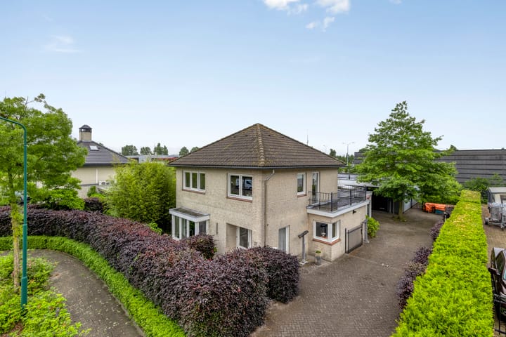 Photo of property Luxemburgstraat 27, Kaatsheuvel