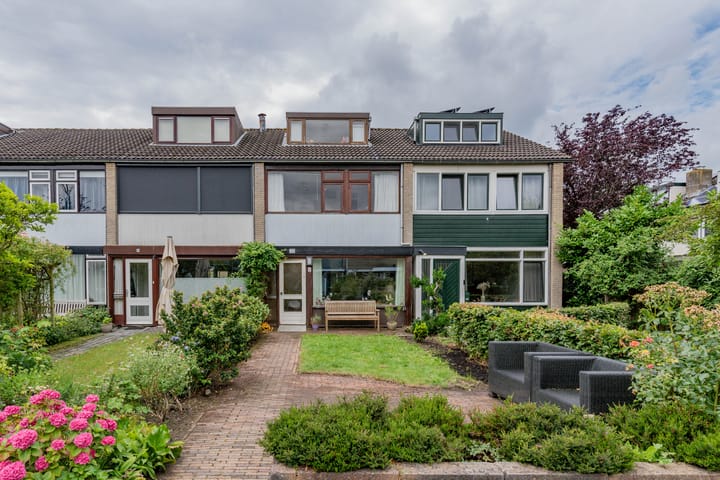 Photo of property M.Dotingalaan 32, Weesp