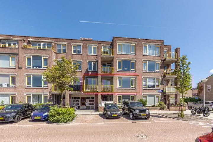 M. Gandhilaan 61 in Amsterdam foto