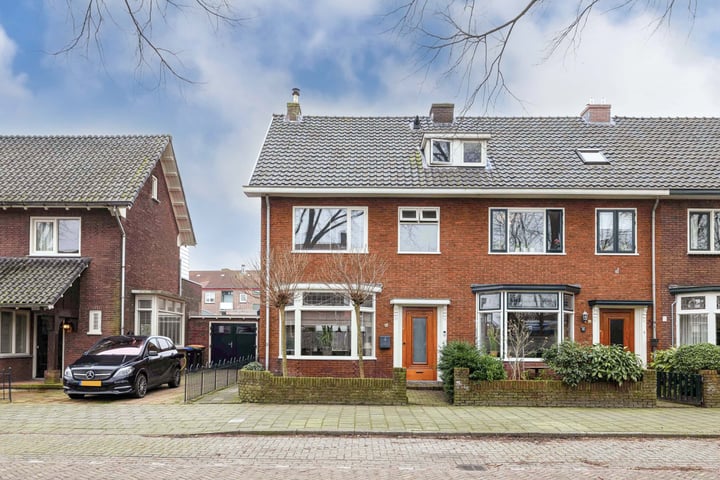 M.K. Hofstedestraat 46 in IJmuiden