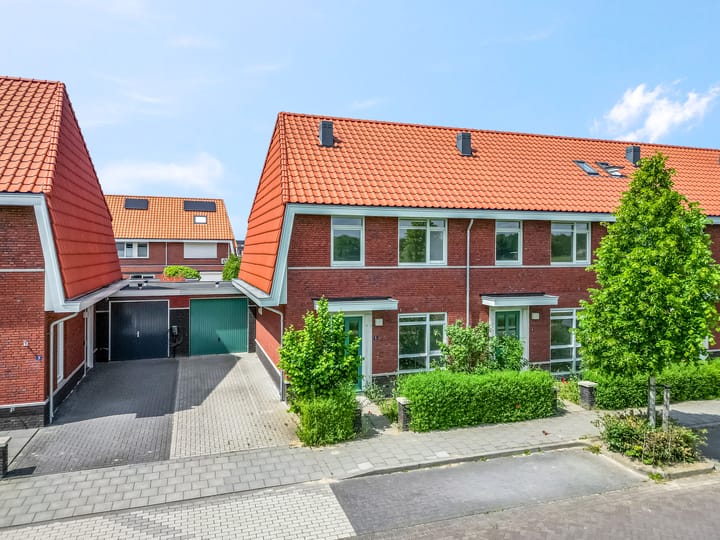 Maagd 5 in Elst