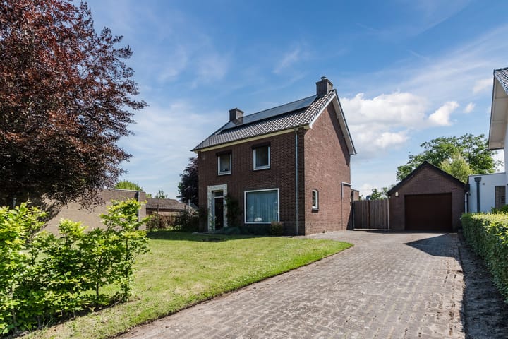 Maarheezerweg 12 in Budel
