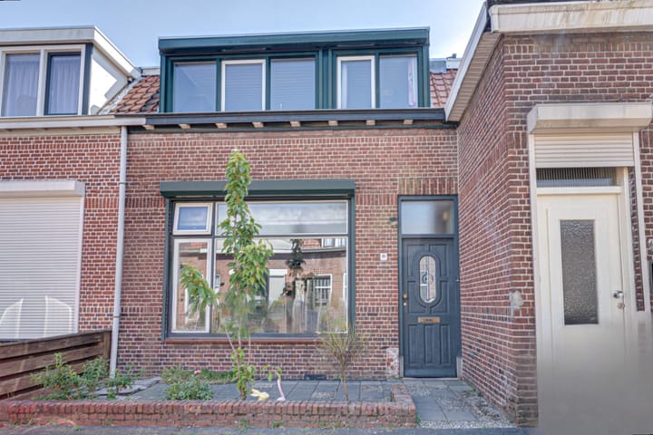Maarten Trompstraat 11 in Bergen op Zoom foto