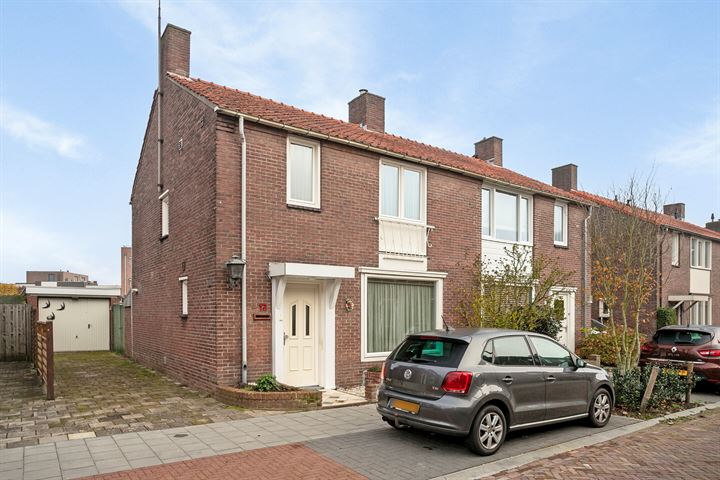 Maarten Trompstraat 12 in Waalre