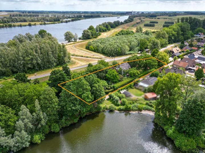 Maasdijk 50 in Rijswijk (NB) foto